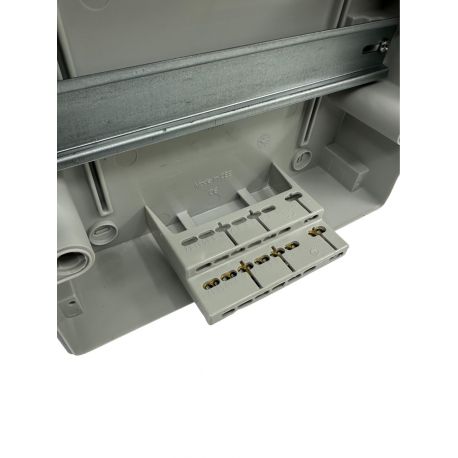 Porte bornier neutre et terre avec une barrette pour coffret CP3908 à CP3942